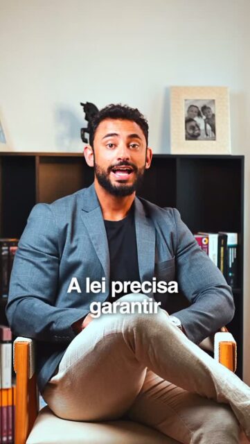 A Lei Maria da Penha deve proteger. Mas a Justiça também precisa analisar as provas.
Em um processo criminal, não basta existir uma acusação. É indispensável que os fatos sejam apurados com imparcialidade e que o direito de defesa seja respeitado.
A proteção às mulheres é fundamental. Da mesma forma, é fundamental garantir que ninguém seja responsabilizado criminalmente por algo que não fez.
Justiça não pode olhar apenas para um lado. Deve garantir o direito de ambas as partes.
Você concorda? Deixe sua opinião nos comentários.
#DireitoCriminal #DireitoPenal #LeiMariaDaPenha #AdvocaciaCriminal #DefesaCriminal